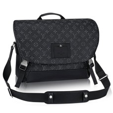 L Vuitton M40510 Messenger MM Voyager Messenger Bag Monogram Eclipse Canvas