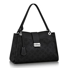 L Vuitton M41788 Sevres Shoulder Bag Mahina Leather