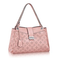L Vuitton M41789 Sevres Shoulder Bag Mahina Leather