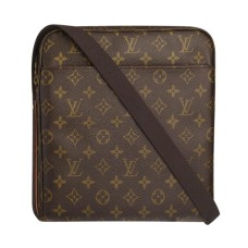 L Vuitton M97037 Trotteur Beaubourg Messenger Bag Monogram Canvas