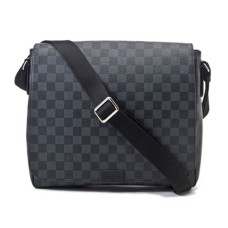L Vuitton N41272 District MM Messenger Bag Damier Graphite Canvas